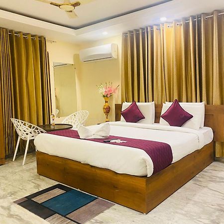 Hotel Kp Suites Metro Hyderabad Eksteriør billede
