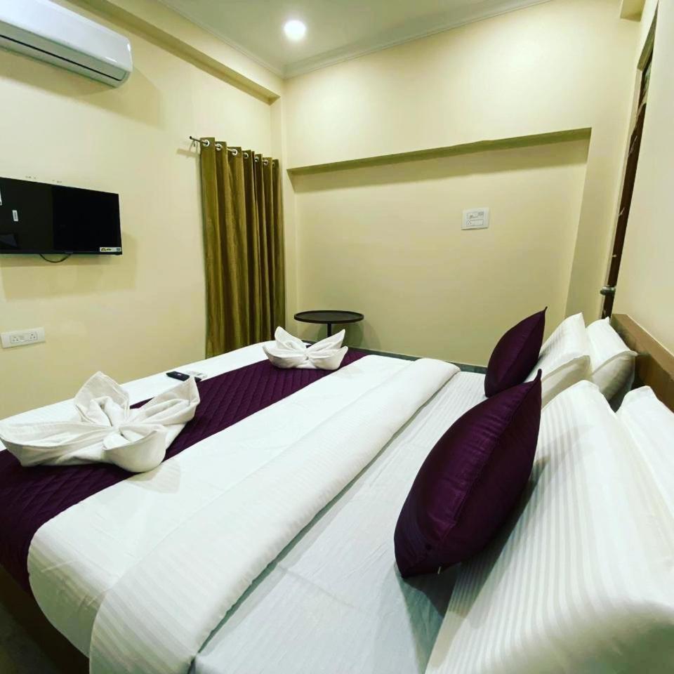 Hotel Kp Suites Metro Hyderabad Eksteriør billede