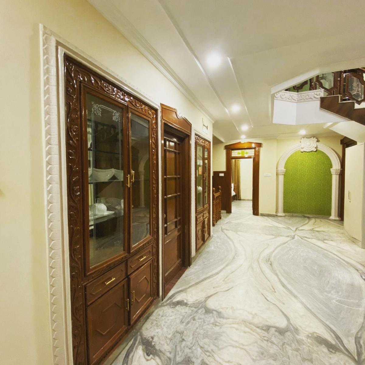 Hotel Kp Suites Metro Hyderabad Eksteriør billede