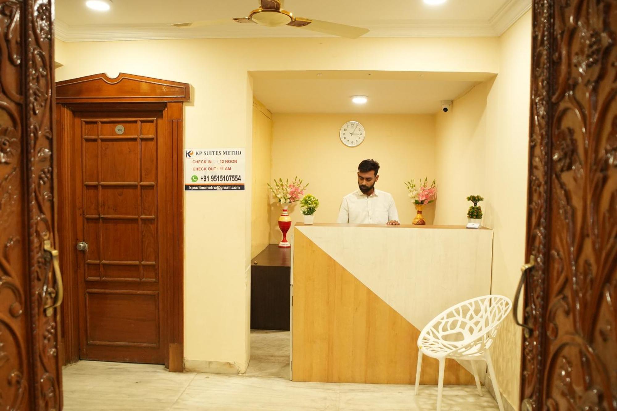 Hotel Kp Suites Metro Hyderabad Eksteriør billede